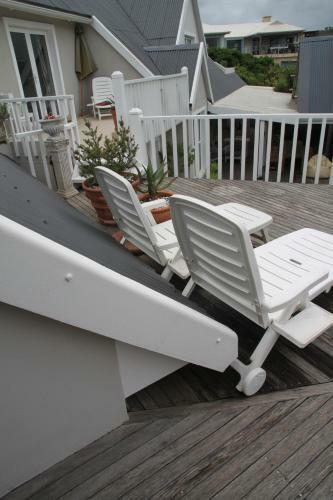 Bed & Breakfast Sea Breeze Beach House Plettenberg Bay