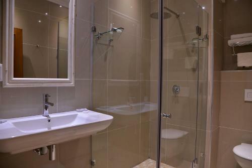 Hostal Val Du Charron Guest House & Wine Estate