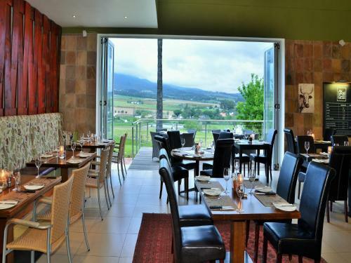 Hostal Val Du Charron Guest House & Wine Estate