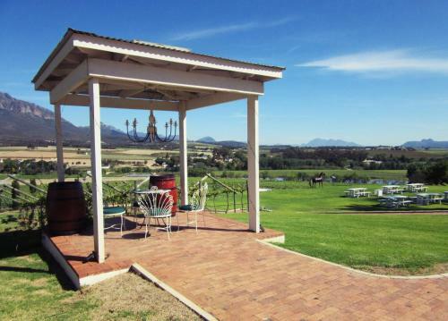 Hostal Val Du Charron Guest House & Wine Estate