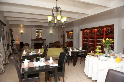 Hostal Val Du Charron Guest House & Wine Estate