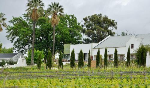 Hostal Val Du Charron Guest House & Wine Estate