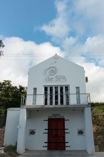 Hostal Val Du Charron Guest House & Wine Estate