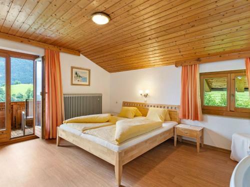 Serene Apartment In Hochf�gen With Garden
