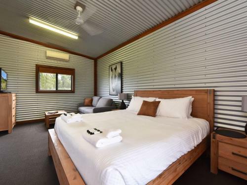 Kelman Cottage - Tucked Away With Pool + Native Wildlife