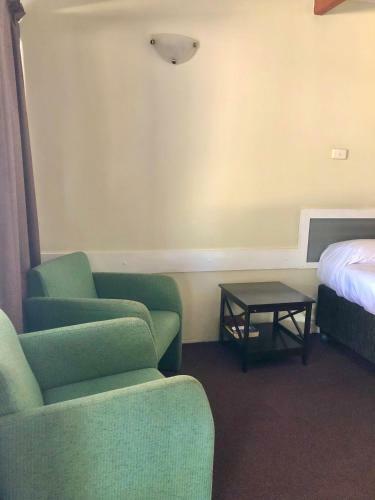 Hotel Biloela Centre Motel & Steakhouse Restaurant