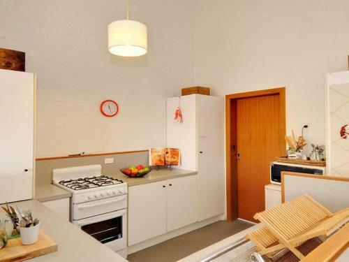 Gibraltar Getaway - Cute, Comfortable & Close To Town