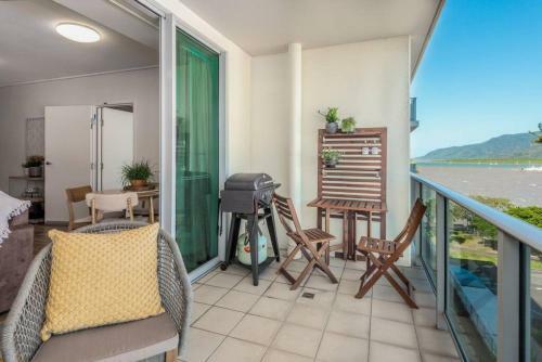 Harbour View Apartment