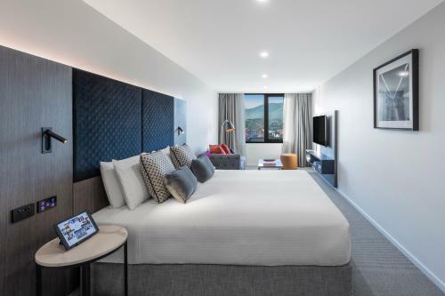 Deco Hotel Canberra