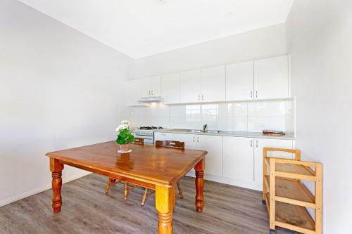 Henkley Cottage 4 - Daniel