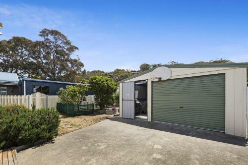 Four Sisters - Beachside Holiday