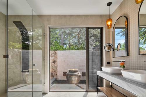 Hotel Sequoia Lodge