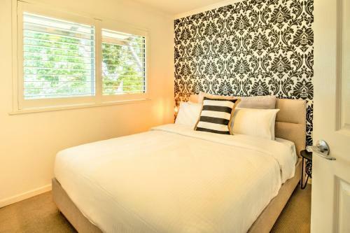 Coolum Beach 3 Level Townhouse Private Rooftop Terrace Spa Overlooking Mount Coolum