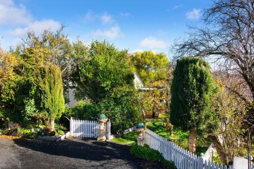 Double Nut Chalets, Daylesford