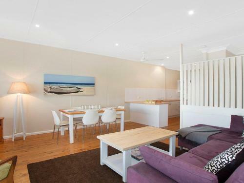 Ocean Blue Apartment Two - Oceanfront Apartment