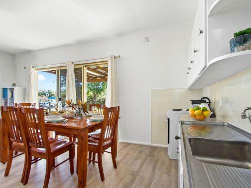Beach Escape @ Currarong - Basic Family Accommodation