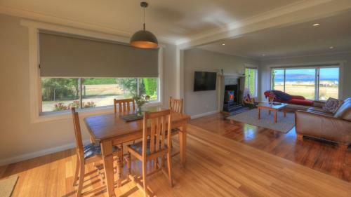 Castaway Cottage