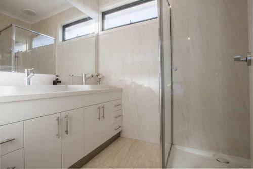 70*greenbell Doncaster@4bd3bth*westfield*freecarpa
