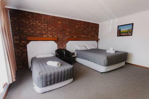 Donald Motor Lodge