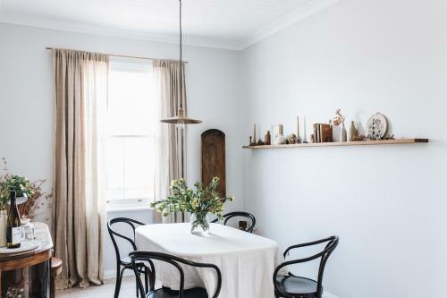 The Repose - Boutique Cottage