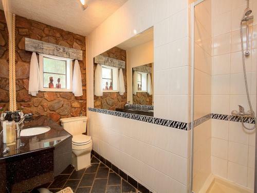 Bed & Breakfast Ehlathini Lodge