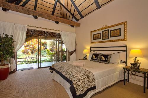 Bed & Breakfast Ehlathini Lodge