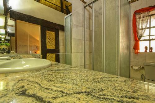 Bed & Breakfast Ehlathini Lodge