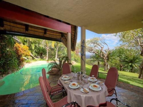 Bed & Breakfast Ehlathini Lodge