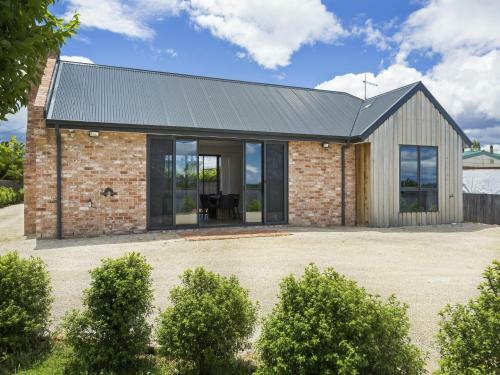 Embracing Evandale - Hosted By L'abode Accommodation