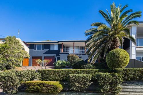 Easy Living At 14 Daphne Street