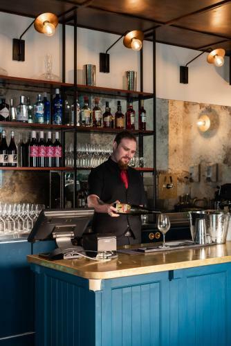 Warders Hotel Fremantle Markets