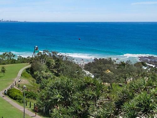 Orion Unit 7 - Luxury Apartment Overlooking Snapper Rocks