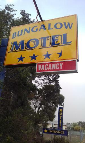 Bungalow Motel