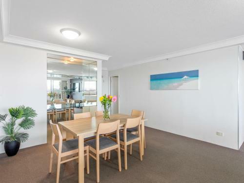 Crown Towers Superior 3 Bedroom Apartment