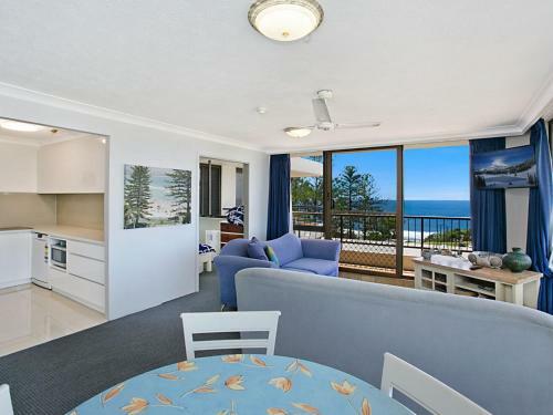 Chateau Royale Unit 34 - Overlooking Central Coolangatta