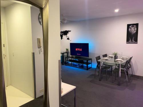 Breathtaking Views 4bd High Floor Lux Apartment