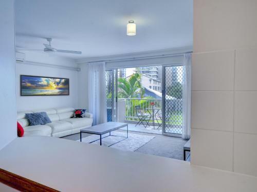 2br Aloha Lane Main Beach Apartment