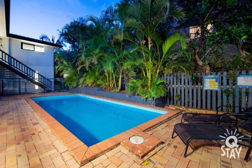Broadbeach Waters 7 Bedroom Home With Pool - Qstay