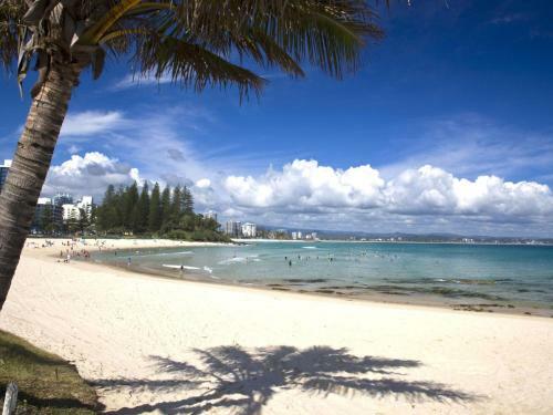 Carool Unit 25 - 10th Floor With Great Views From This 3 Bedroom Unit