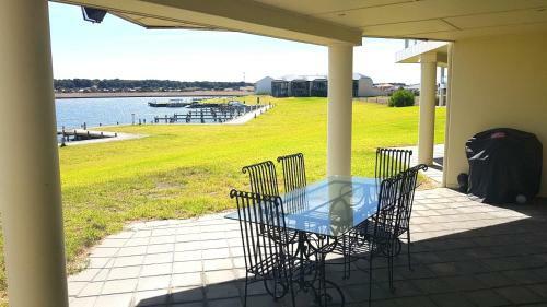 Apartamento Island Waterfront Getaway - Wifi
