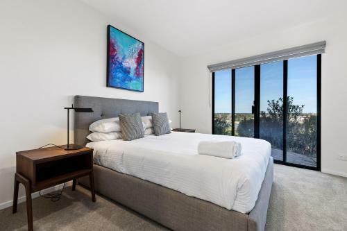 Deja Views House
