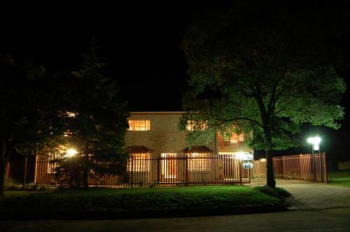 Hostal Eddies Self Catering Or B&B