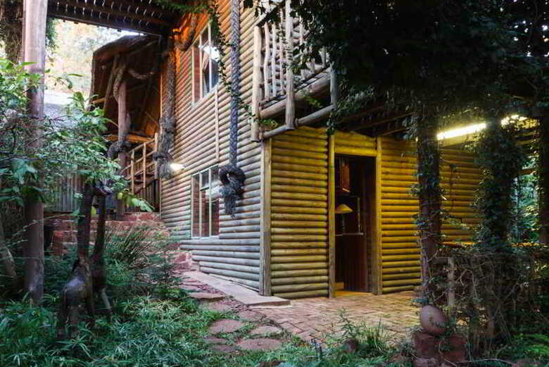 Hostal Birdsong Cottages