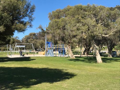 Estuary Cottage, Mandurah, Dawesville