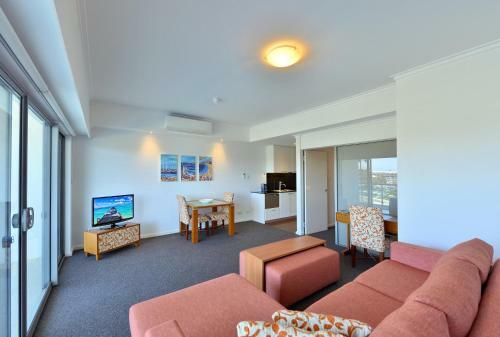Sea Side 104