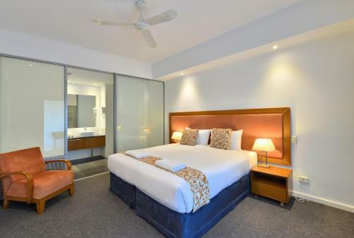 Sea Side 104