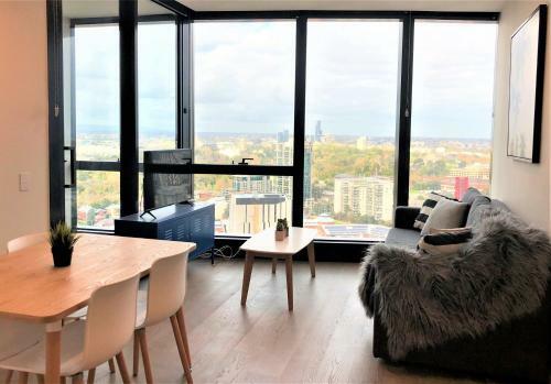 Readyset Apartments On Southbank Boulevard