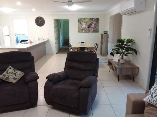 Waratah And Wattle Apartments