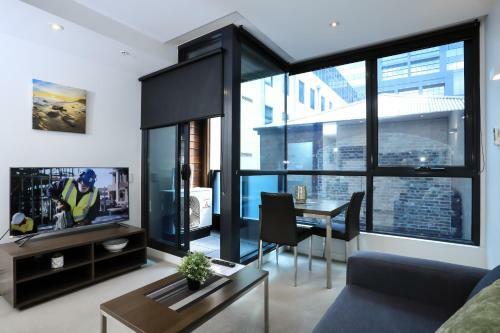 Flinders Street Apartments