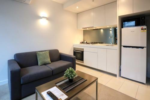 Flinders Street Apartments